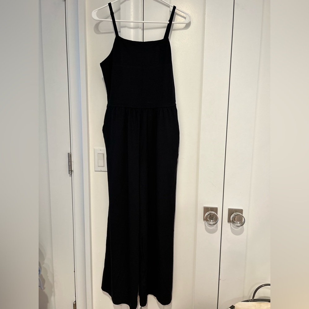 Old Navy Black Jumpsuit with ADJUSTABLE STRAPS New Without Tags
